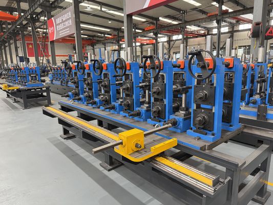 EN Máquina de fabricação de tubos de aço padrão para a produção de tubos soldados e aplicações de tubos estruturais