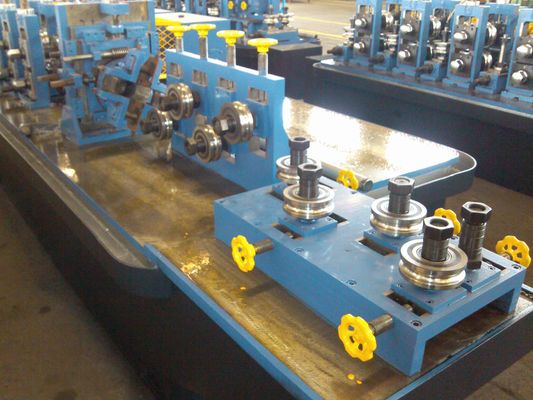 Linha formadora de rolos de 7,6 - 16 mm e máquina para fabricação de tubos para produção de tubos de aço galvanizado de pequeno diâmetro