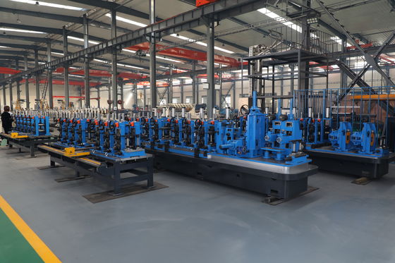 O aço laminado descasca o tubo que faz a máquina com revestimento em linha