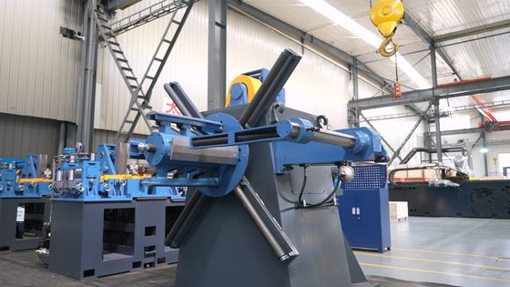 Máquina de formação de tubos de alta velocidade para produção de tubos API.
